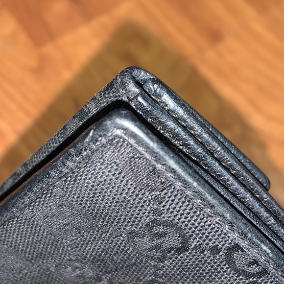 Authentic Gucci Monogram GG Canvas Flap Wallet with Bow - Picture 16 of 16